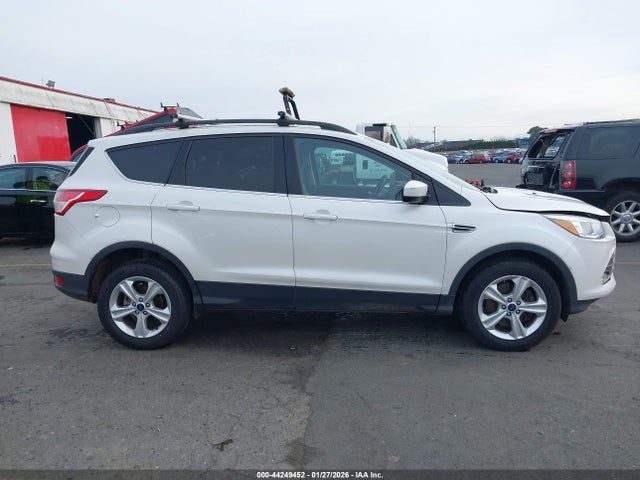 1FMCU9GX1GUC67686 Ford ESCAPE SE