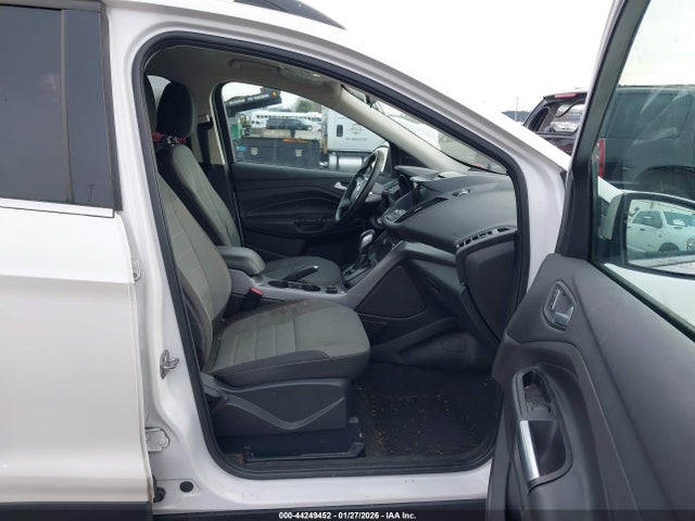 1FMCU9GX1GUC67686 Ford ESCAPE SE