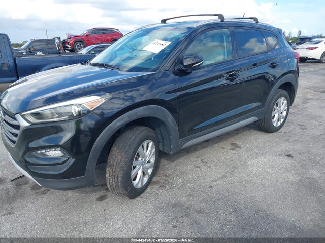 2017 HYUNDAI TUCSON KM8J33A2XHU285416 Photo 1