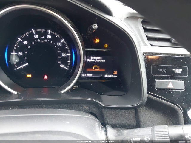 3HGGK5H88JM730979 Honda FIT EX