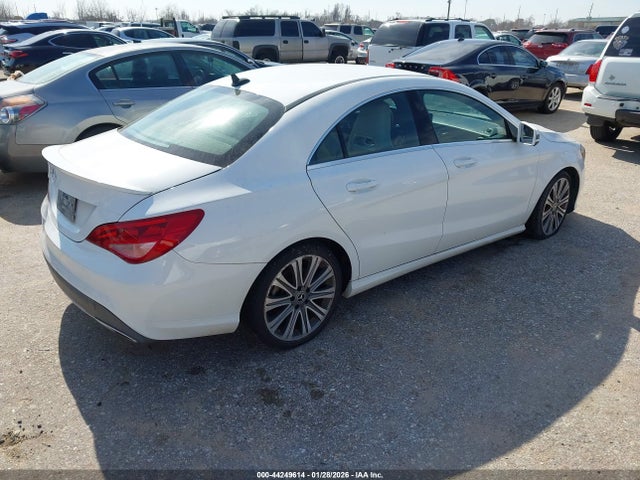 2018 MERCEDES-BENZ CLA 250 WDDSJ4EB4JN627253 Photo 3