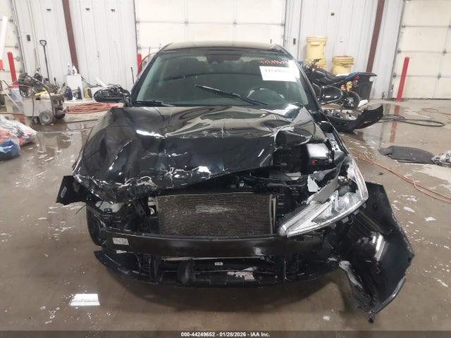 5NPD84LFXLH589566 Hyundai ELANTRA SEL