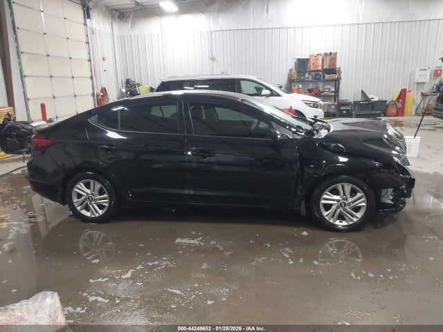 5NPD84LFXLH589566 Hyundai ELANTRA SEL
