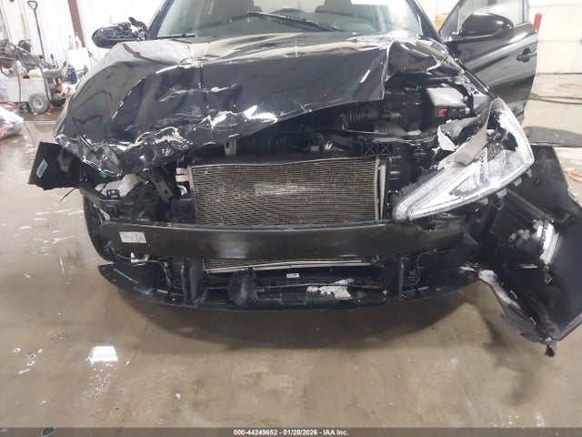 5NPD84LFXLH589566 Hyundai ELANTRA SEL