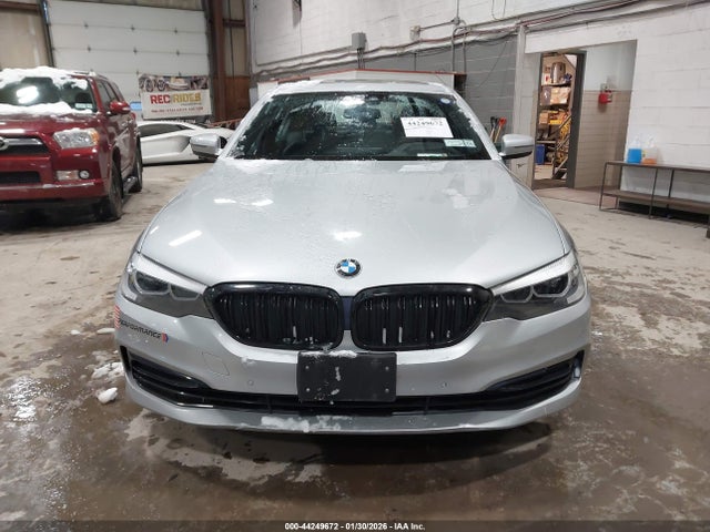2019 Bmw 530i Xdrive მანქანა იყიდება აუქციონზე, vin: WBAJA7C53KWW25216, აუქციონის ნომერი: 44249672
