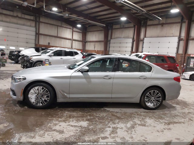 2019 Bmw 530i Xdrive მანქანა იყიდება აუქციონზე, vin: WBAJA7C53KWW25216, აუქციონის ნომერი: 44249672