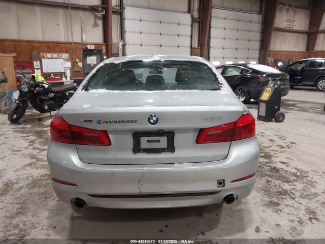 2019 Bmw 530i Xdrive მანქანა იყიდება აუქციონზე, vin: WBAJA7C53KWW25216, აუქციონის ნომერი: 44249672