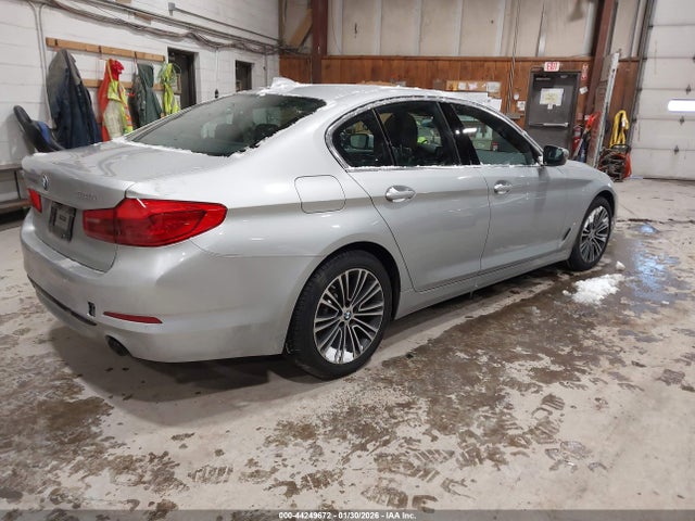 2019 BMW 530I WBAJA7C53KWW25216 Photo 3