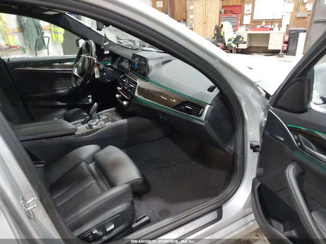 2019 BMW 530I WBAJA7C53KWW25216 Photo 4
