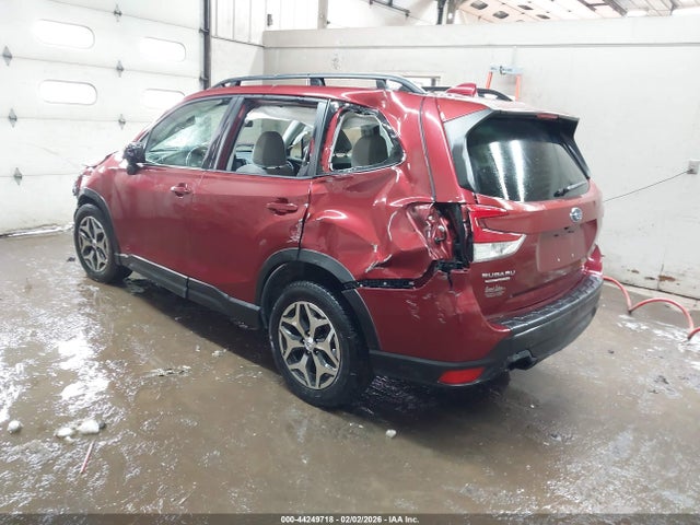 2022 SUBARU FORESTER JF2SKAEC5NH404031 Photo 2