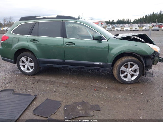 Subaru Outback 2.5i Premium 2014 4S4BRCCC3E3230834 Image 14