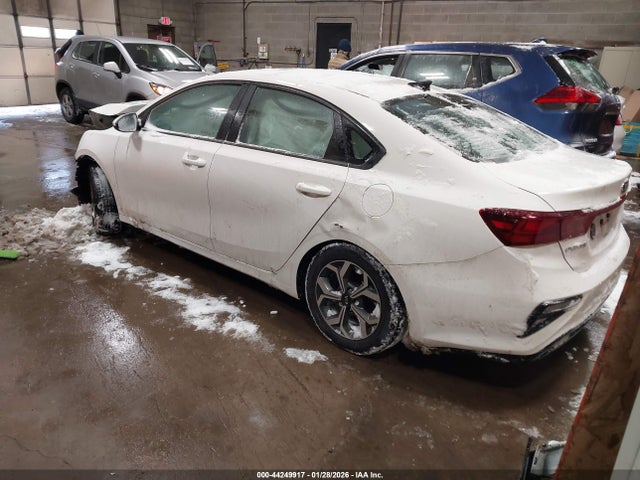 44249917 :رقم المزاد ، 3KPF24AD3LE145168 vin ، 2020 Kia Forte Lxs مزاد بيع