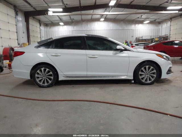 Hyundai Sonata Sport 2016 5NPE34AF6GH285002 Image 13