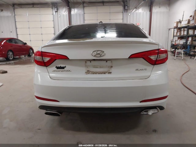 Hyundai Sonata Sport 2016 5NPE34AF6GH285002 Image 16