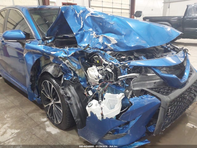 4T1B11HK8JU094099 Toyota CAMRY SE