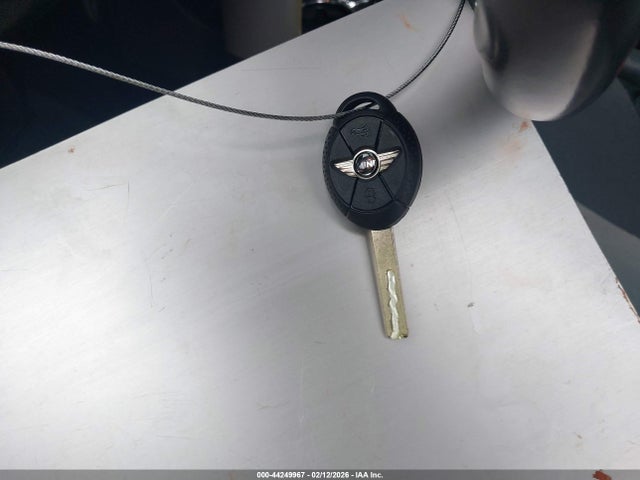 2007 MINI COOPER WMWRF33537TG17819 Photo 10