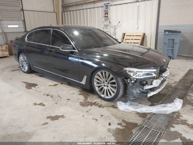 2016 BMW 750I WBA7F2C56GG415712