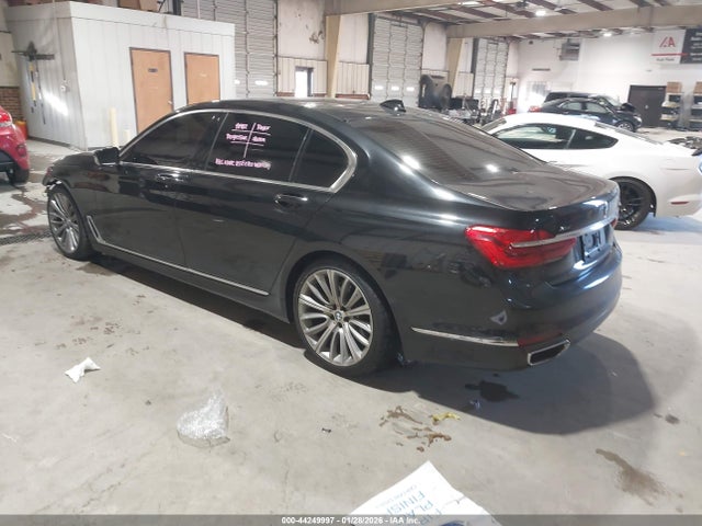2016 BMW 750I WBA7F2C56GG415712 Photo 2