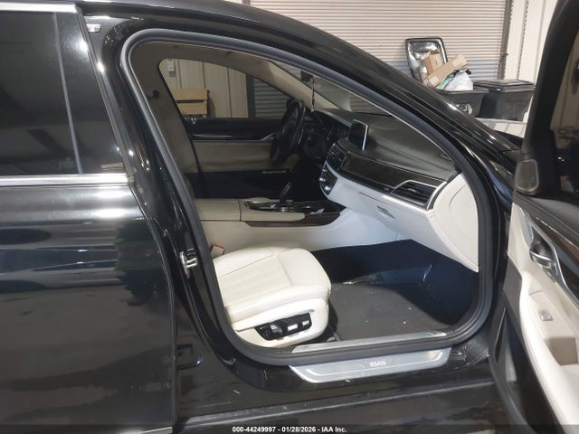2016 BMW 750I WBA7F2C56GG415712 Photo 4