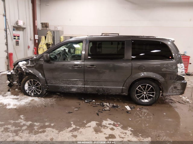 2017 Dodge Grand Caravan Gt მანქანა იყიდება აუქციონზე, vin: 2C4RDGEG0HR672734, აუქციონის ნომერი: 44250022