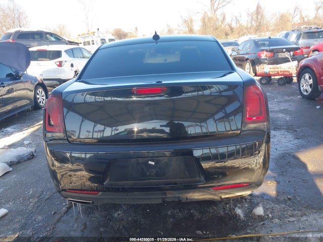 2019 Chrysler 300 300s მანქანა იყიდება აუქციონზე, vin: 2C3CCABGXKH516311, აუქციონის ნომერი: 44250035