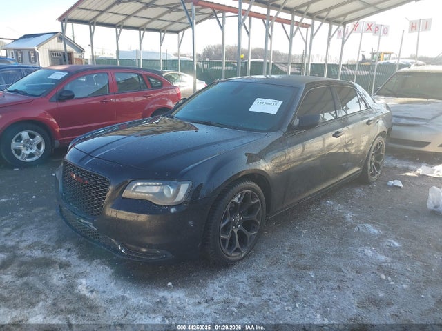 2019 Chrysler 300 300s მანქანა იყიდება აუქციონზე, vin: 2C3CCABGXKH516311, აუქციონის ნომერი: 44250035