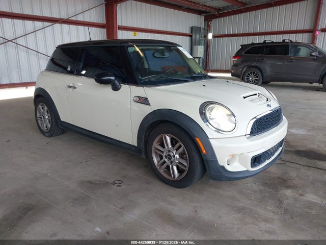 2011 MINI COOPER S WMWSV3C51BTY23571 Photo 0