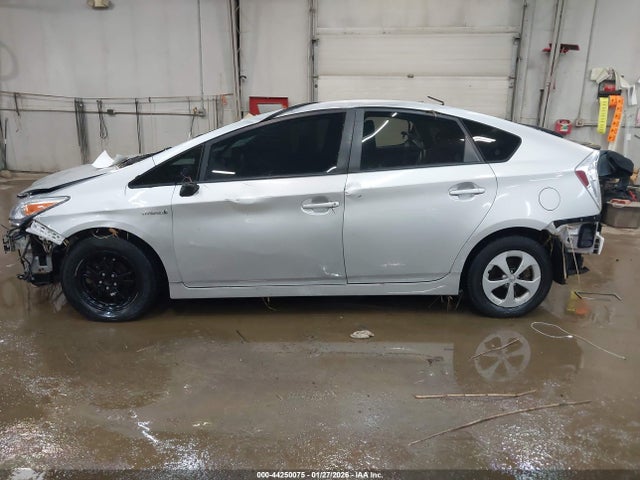 Auction sale of the 2014 Toyota Prius Two, vin: JTDKN3DU9E1740575, lot number: 44250075