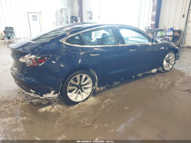Продаж на аукціоні авто 2018 Tesla Model 3 Long Range/performance, vin: 5YJ3E1EB3JF117427, номер лоту: 44250078
