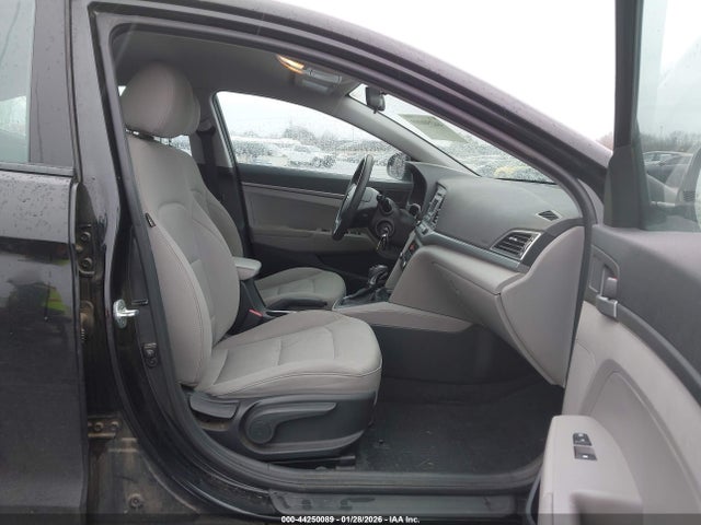 Hyundai ELANTRA SE 2017 5NPD74LF8HH193680 Image 5