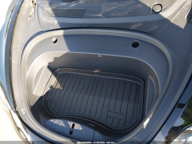 2023 TESLA MODEL 3 5YJ3E1EC1PF552576 Photo 9