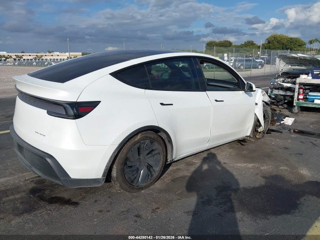 7SAYGDEE6TA413718 Tesla Model Y Long Range Launch Series/premium All-wheel Drive