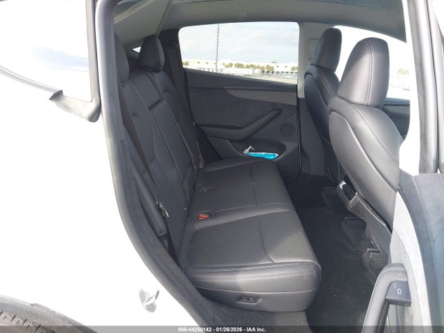 7SAYGDEE6TA413718 Tesla Model Y Long Range Launch Series/premium All-wheel Drive