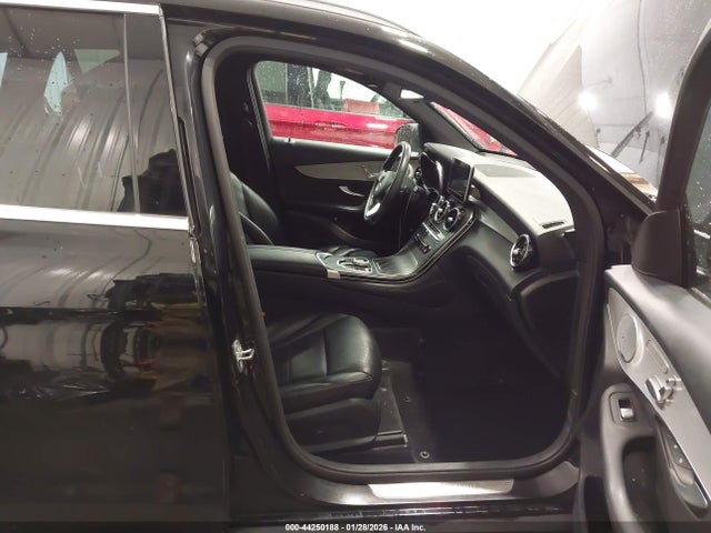 2019 MERCEDES-BENZ GLC 350E WDC0G5EB5KF519932 Photo 4