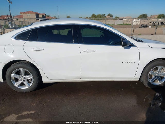1G1ZB5STXNF214156 Chevrolet Malibu Fwd Ls