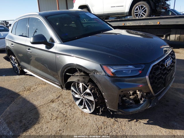 2022 AUDI Q5 WA1EAAFYXN2081620 Photo 0