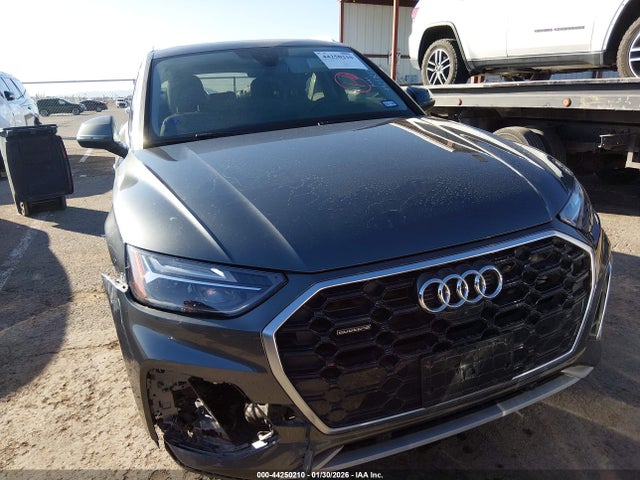 44250210 :رقم المزاد ، WA1EAAFYXN2081620 vin ، 2022 Audi Q5 Premium Plus 45 Tfsi S Line Quattro S Tronic مزاد بيع