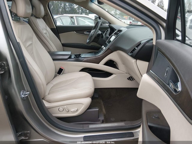 2LMTJ8KR1GBL69883 Lincoln Mkx Select