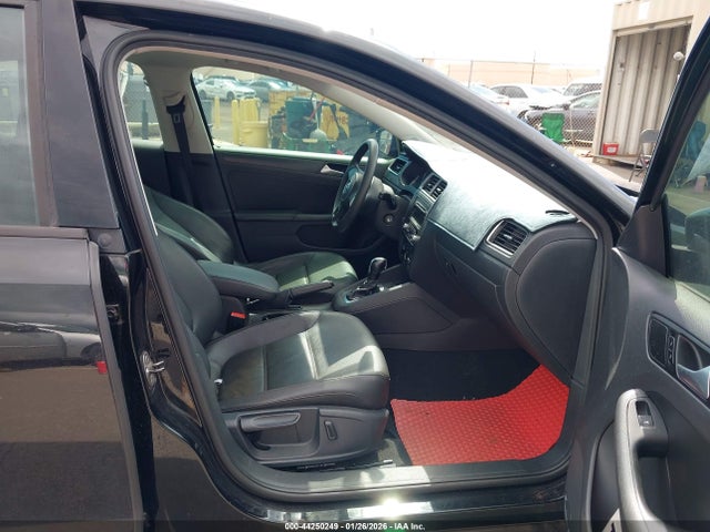 3VWD17AJ5EM219973 Volkswagen Jetta 1.8t Se