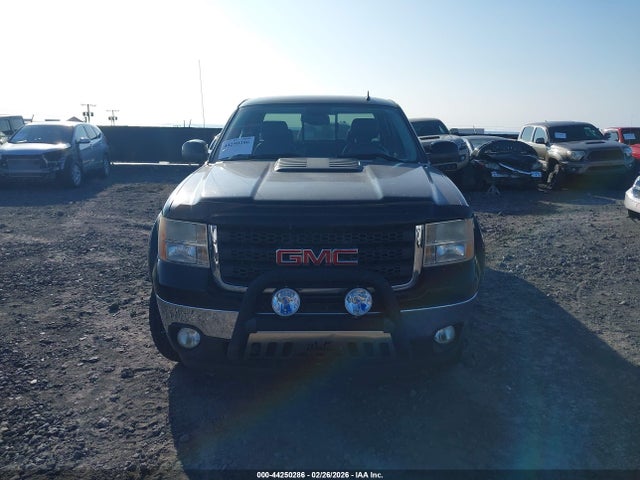 44250286 :رقم المزاد ، 1GT221CG5BZ138780 vin ، 2011 Gmc Sierra 2500hd Slt مزاد بيع