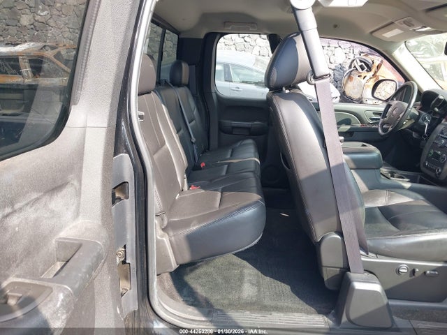 44250286 :رقم المزاد ، 1GT221CG5BZ138780 vin ، 2011 Gmc Sierra 2500hd Slt مزاد بيع