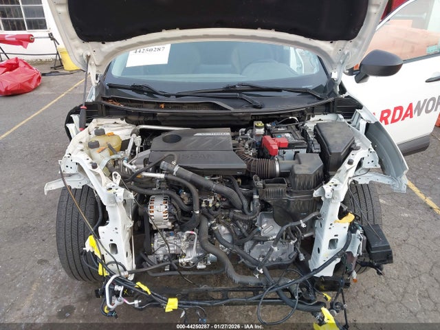 5N1BT3AB8NC709892 Nissan Rogue S Intelligent Awd