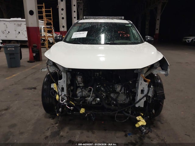 5N1BT3AB8NC709892 Nissan Rogue S Intelligent Awd