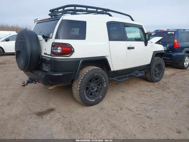 2012 TOYOTA FJ CRUISER JTEBU4BF2CK119310 Photo 3