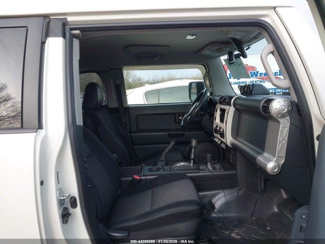 2012 TOYOTA FJ CRUISER JTEBU4BF2CK119310 Photo 4