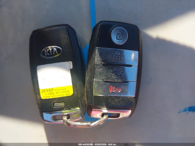KNDJP3A56G7823982 KIA SOUL +