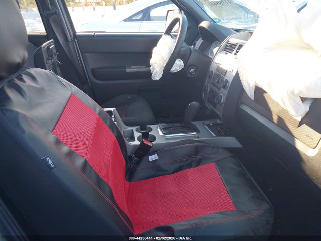 2008 FORD ESCAPE 1FMCU03128KB67722 Photo 4