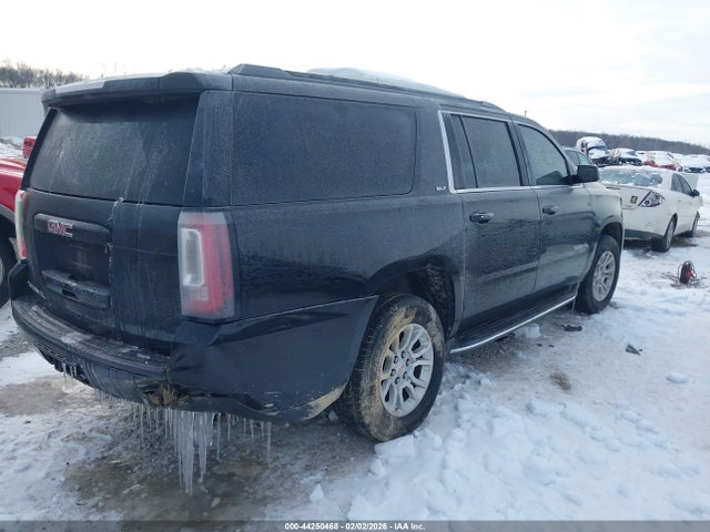 2018 GMC YUKON XL 1GKS2GKC6JR334697 Photo 3
