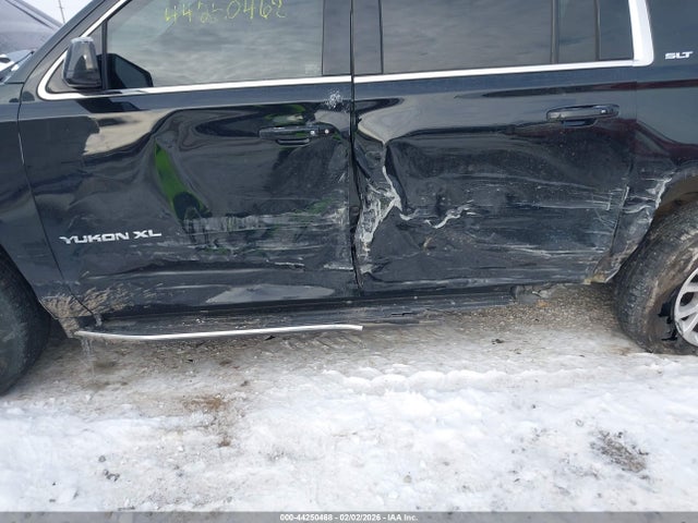 2018 GMC YUKON XL 1GKS2GKC6JR334697 Photo 5