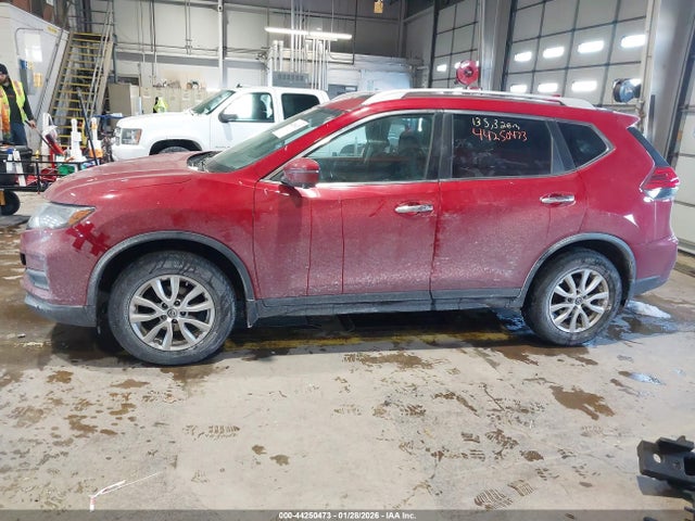 5N1AT2MV5HC826667 Nissan ROGUE SV
